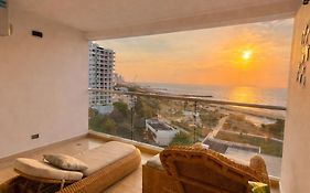 Suite Lujosa VIP Frente al mar con piscina